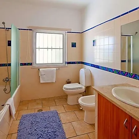 Villa Guia Sleeps 15 Pool Air Con Wifi *