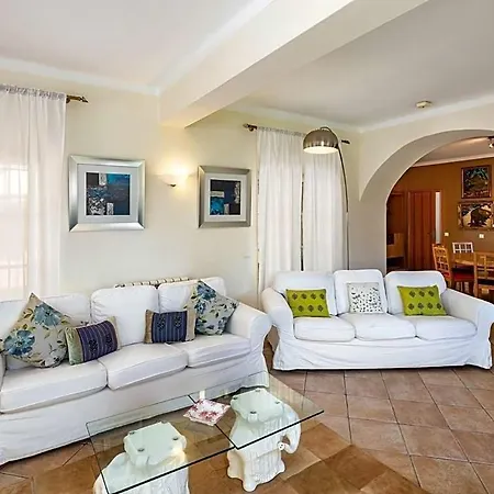 Guia Sleeps 15 Pool Air Con Wifi Guia (Faro)
